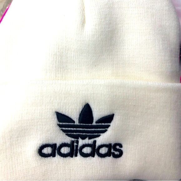 Adidas beanie hat One size fits all. Going quickly. - Picture 1 of 1